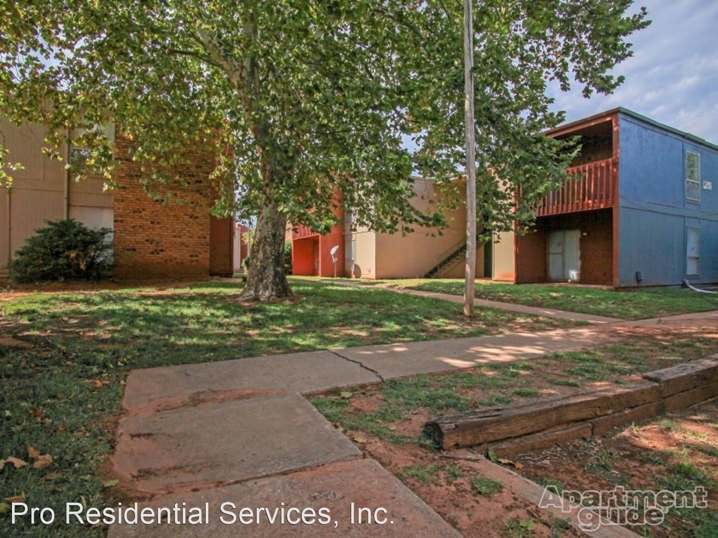 403 W. Silverwood Dr. Attn: Leasing Office