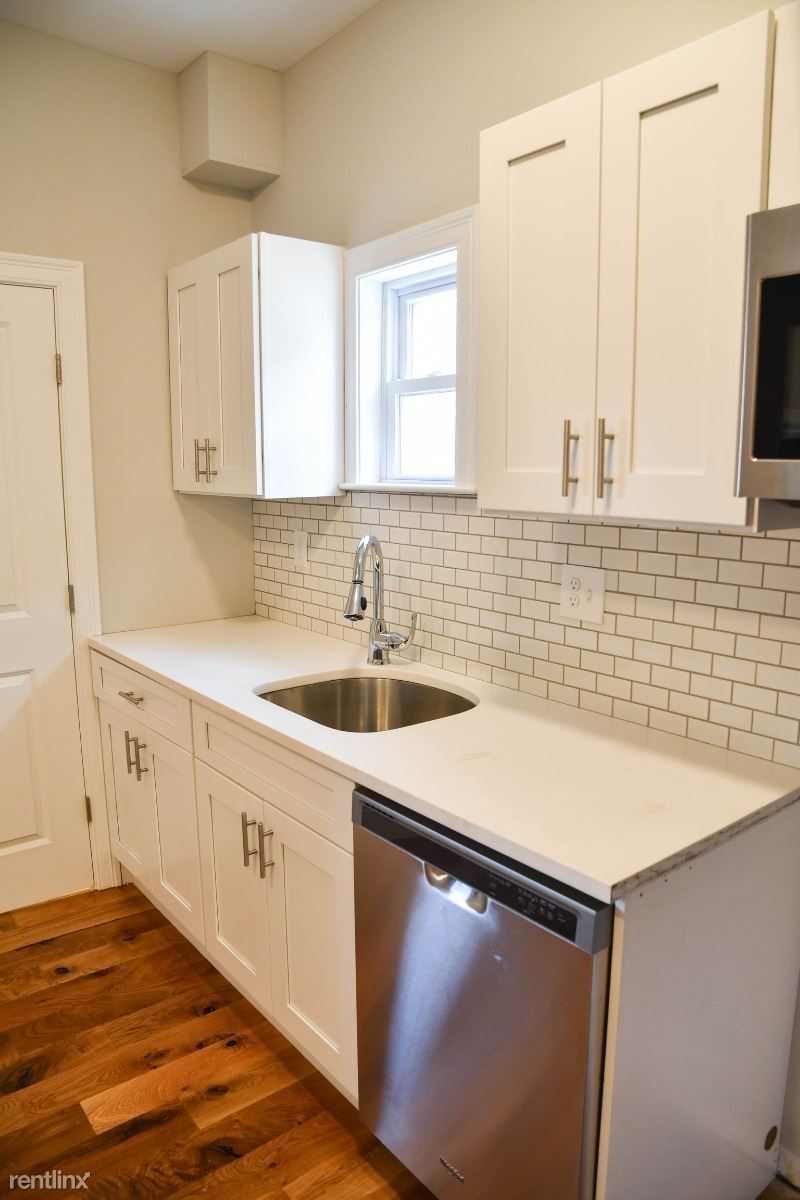 155 Chelsea St #1